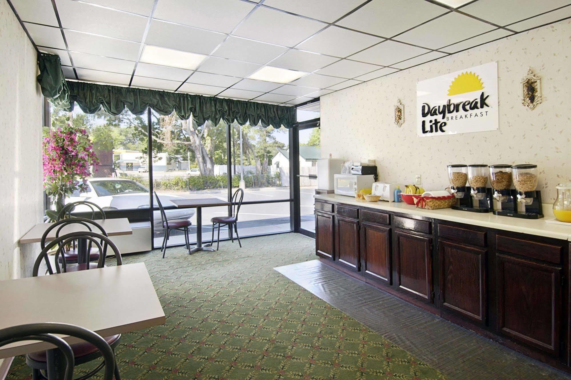 Days Inn Cheraw Étterem fotó