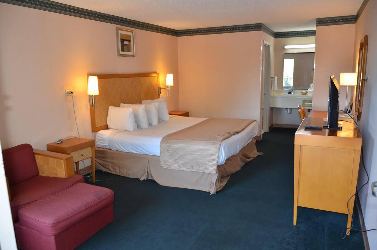 Days Inn Cheraw Kültér fotó