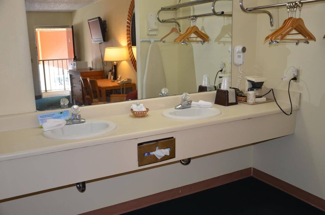 Days Inn Cheraw Kültér fotó